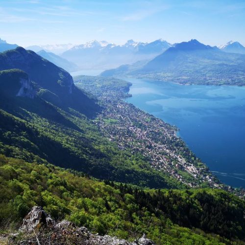 lake annecy mountains